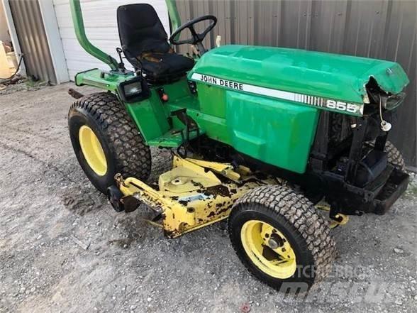 John Deere 855 الجرارات