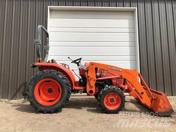 Kubota L3200 الجرارات