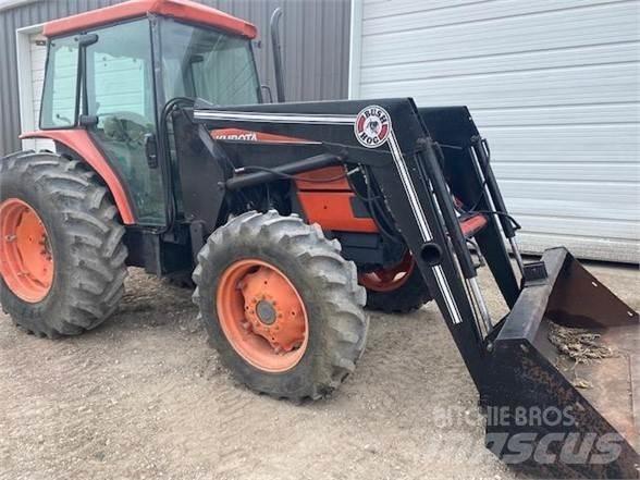 Kubota M9000 الجرارات