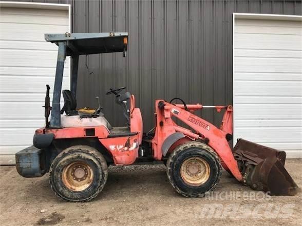 Kubota R420 لوادر بعجل