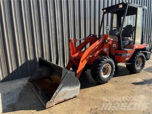 Kubota R420 لوادر بعجل