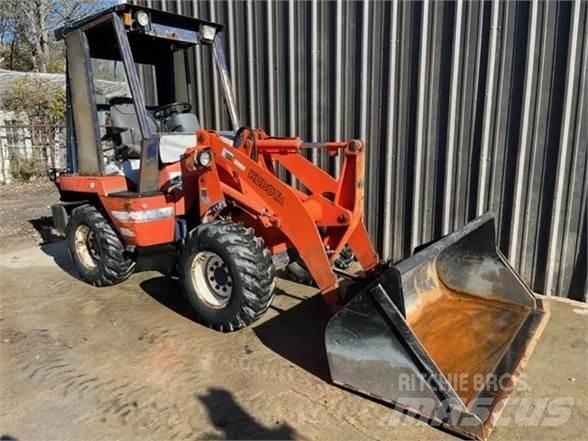 Kubota R420 لوادر بعجل