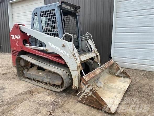 Takeuchi TL140 لوادر انزلاقية التوجيه