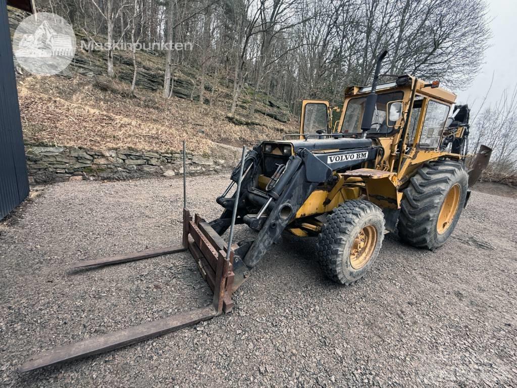 Volvo BM 616 B لوادر ذات جرافات عكسية