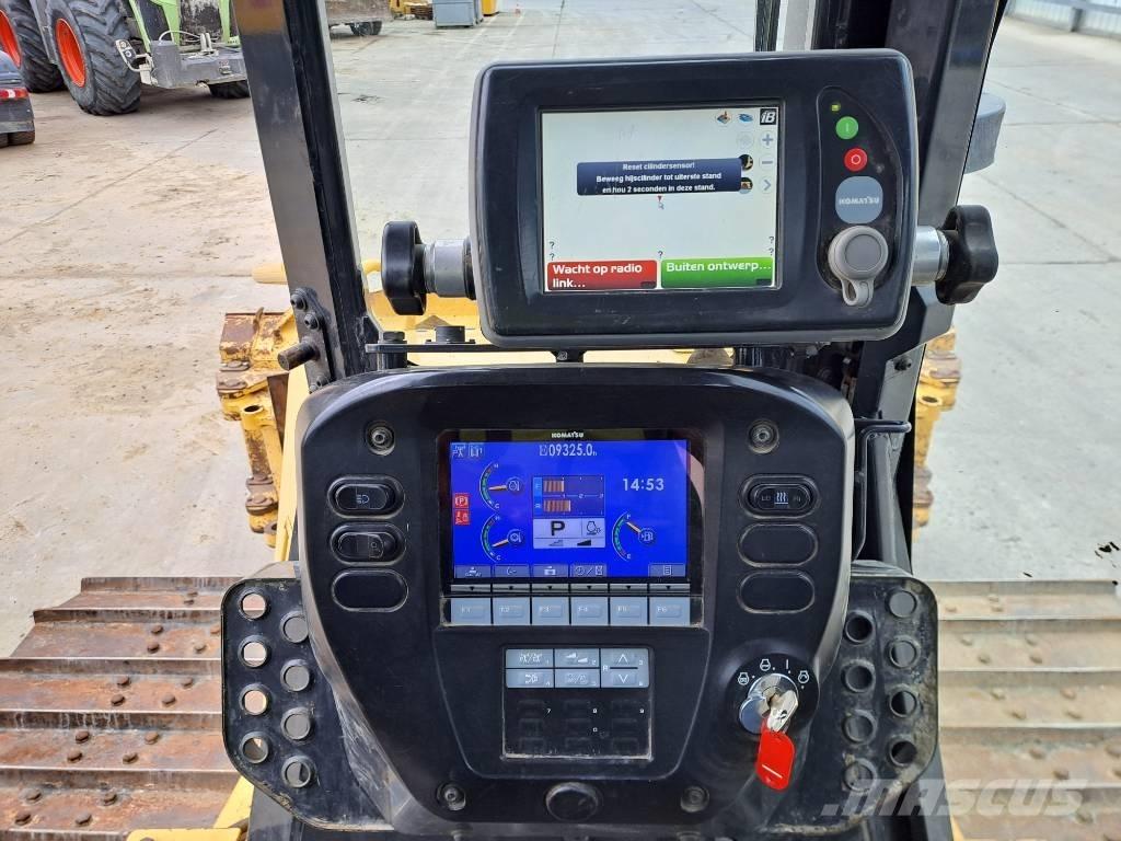 Komatsu D 61 PXI-23 بلدوزرات مجنزرة