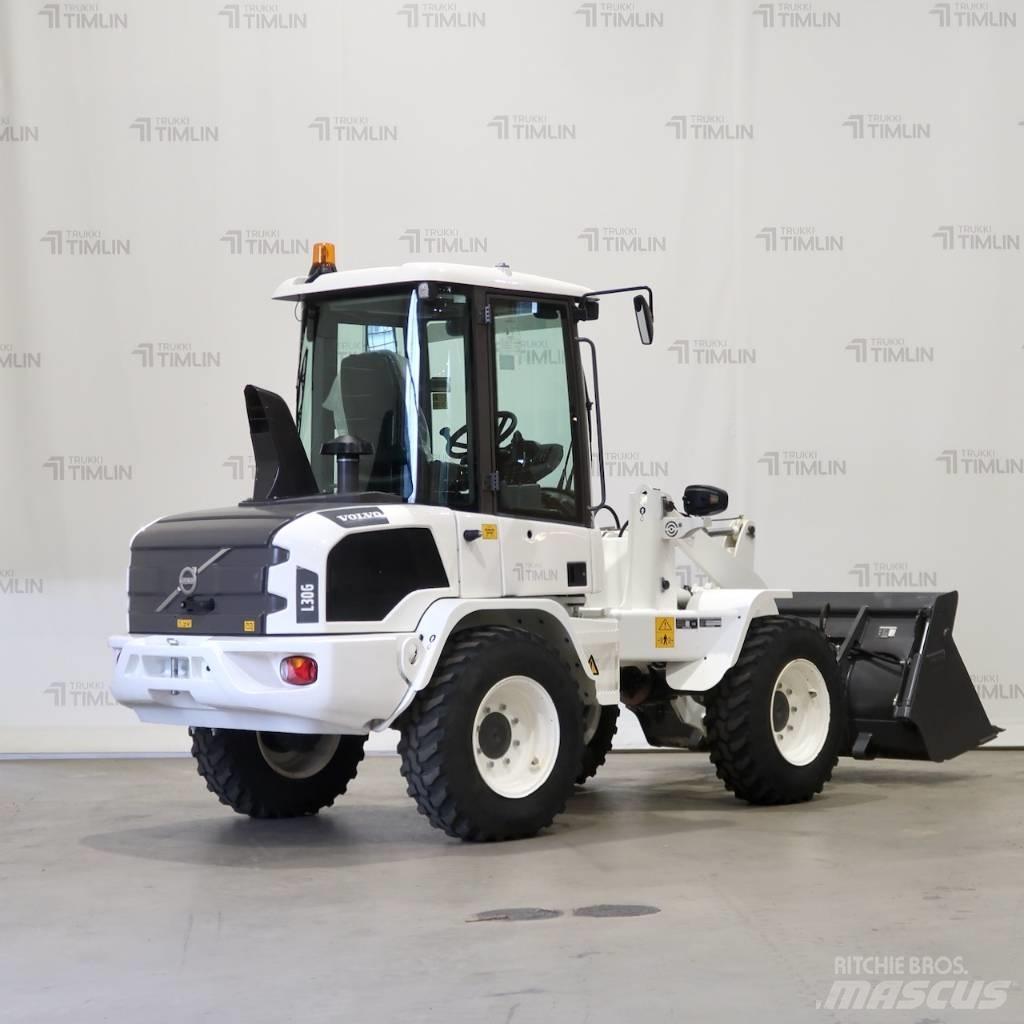 Volvo L30GS لوادر بعجل