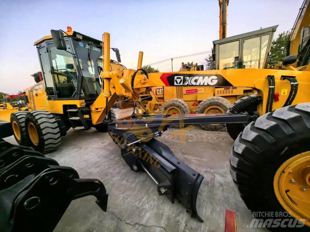 XCMG GR 2153 معدات تمهيد الطرق