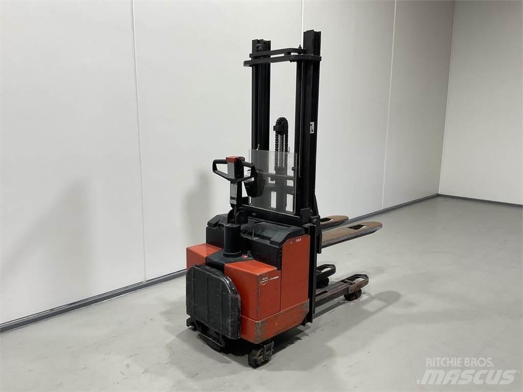BT LSF1250/11 شاحنات مناولة ذاتية الدفع