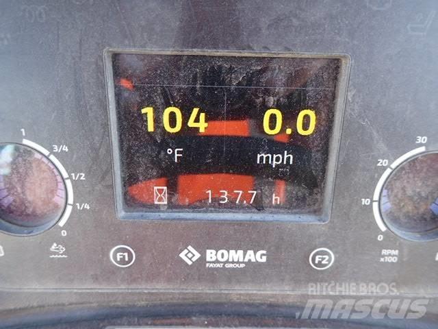 Bomag BW 206 AD-5 مداحل أحادية الأسطوانة