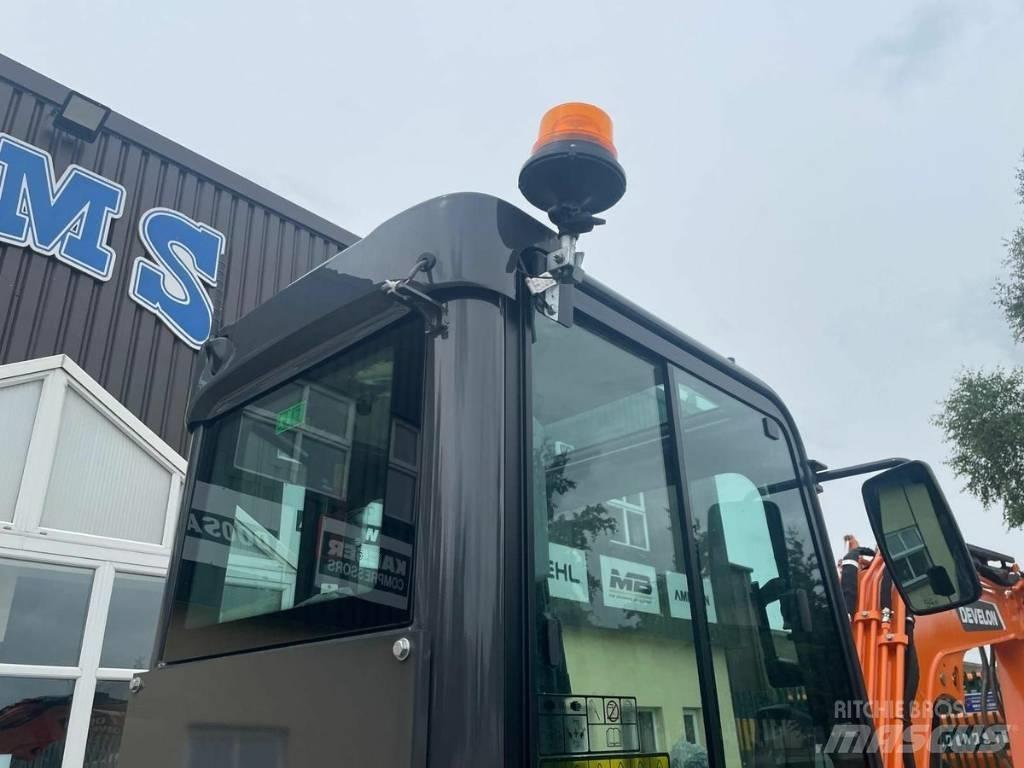 Develon DX 35 Z-7 حفارات صغيرة أقل من 7 طن (حفارات صغيرة)
