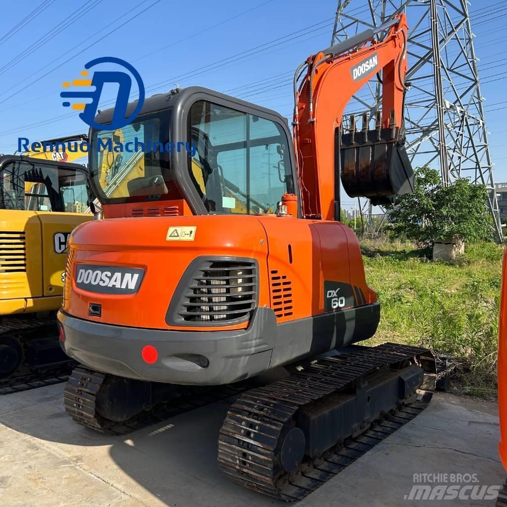 Doosan DX 60 حفارات زحافة