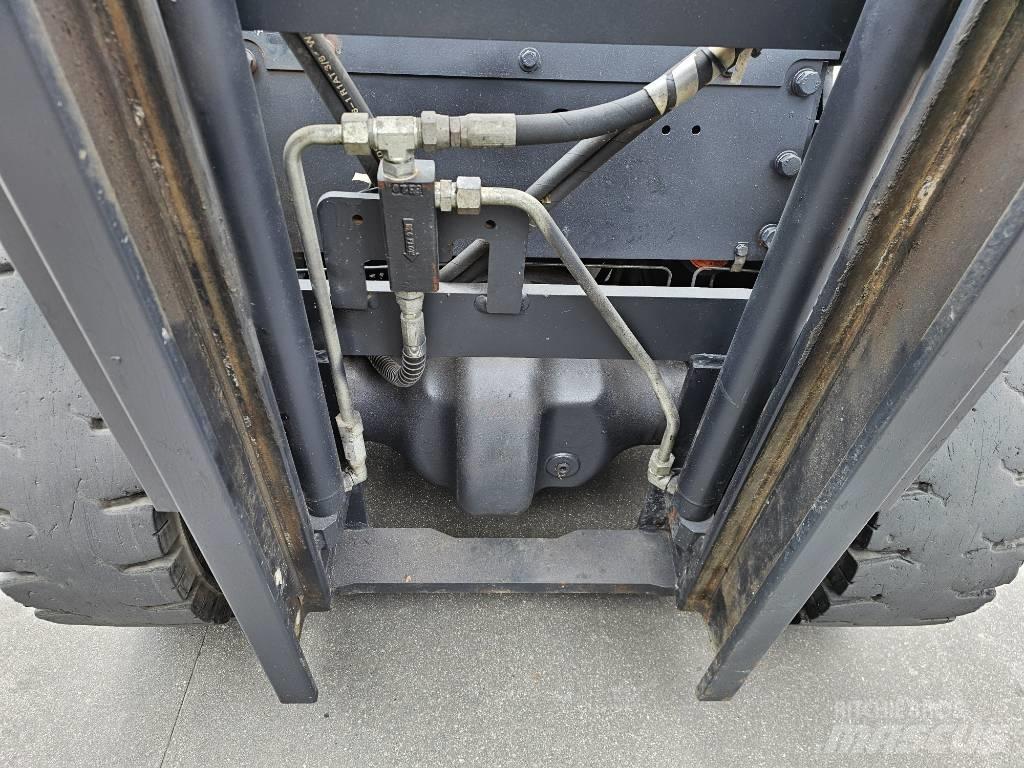 Doosan D 30 G شاحنات الديزل