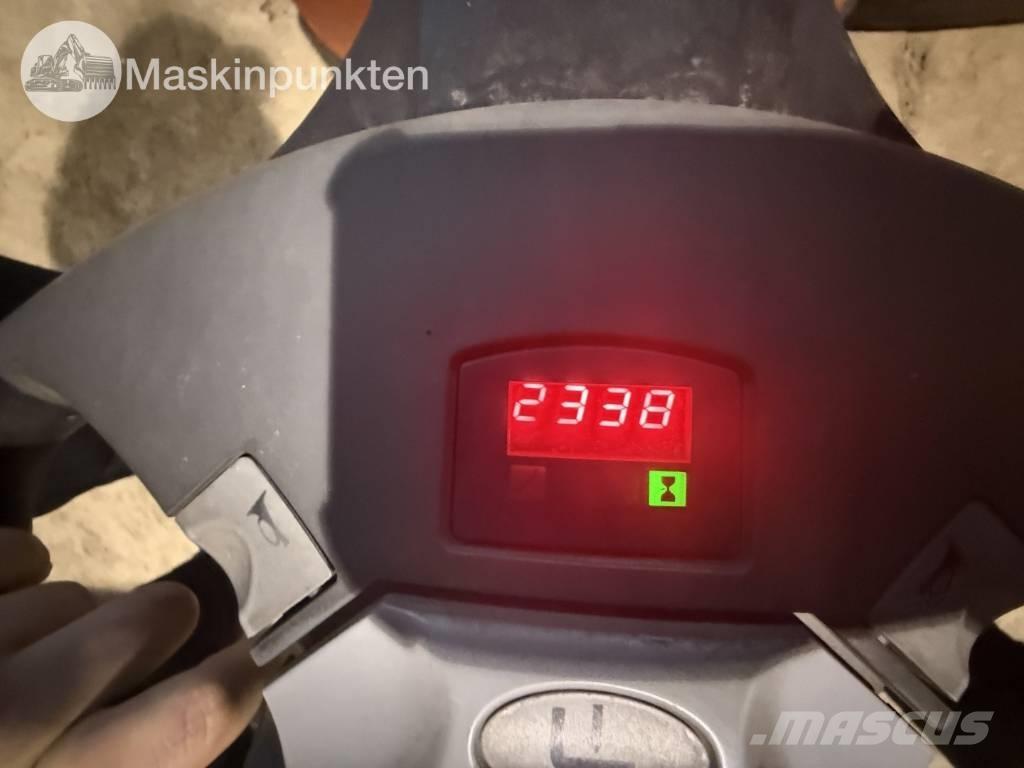 Toyota BT SWE 80 L شاحنات ذات رافعات شوكية تعمل بالكهرباء