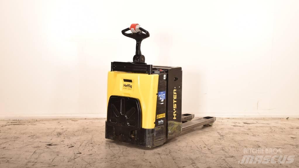Hyster P 2.0 S رافعة منخفضة المستوى ذات منصة