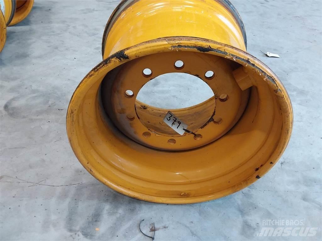Rottne H11 20x24,5 الإطارات والعجلات والحافات