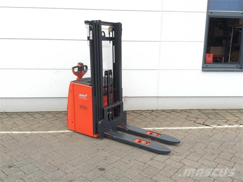Linde L14 شاحنات مناولة ذاتية الدفع