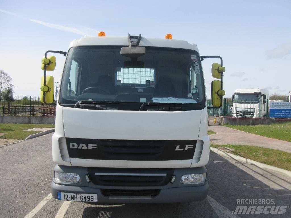 DAF 45.210 ATI شاحنات مسطحة / أوناش