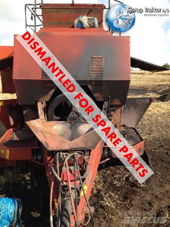 New Holland 4900 الجرارات