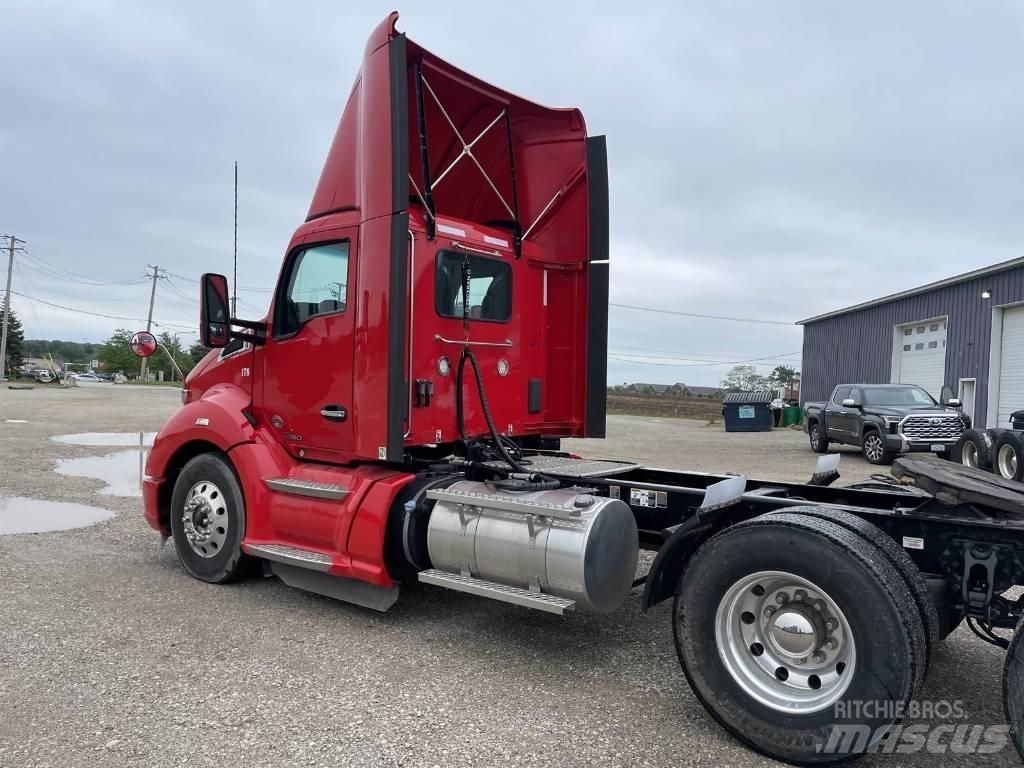 Kenworth T 680 وحدات الجر