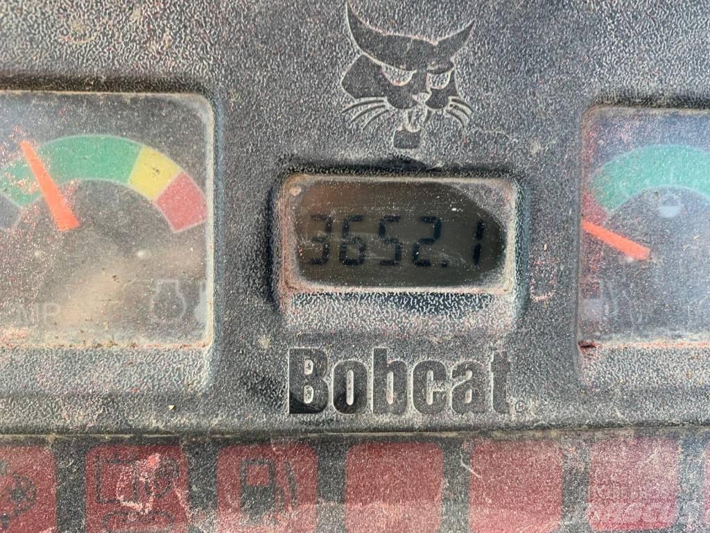 Bobcat 425 حفارات صغيرة أقل من 7 طن (حفارات صغيرة)