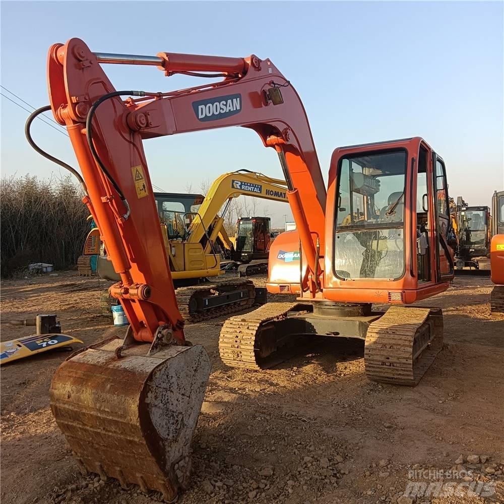 Doosan DH 70 حفارات زحافة