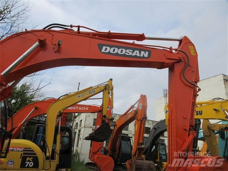 Doosan DX 300 LC حفارات زحافة