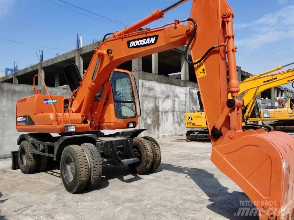 Doosan DH 150 W-7 حفارات بعجل
