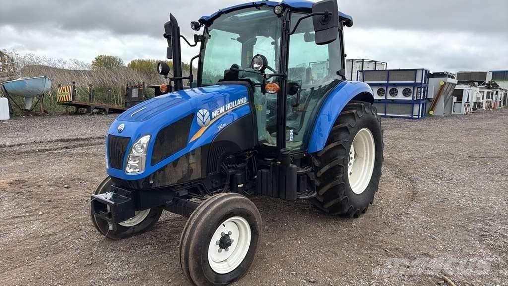 New Holland T4.55 الجرارات