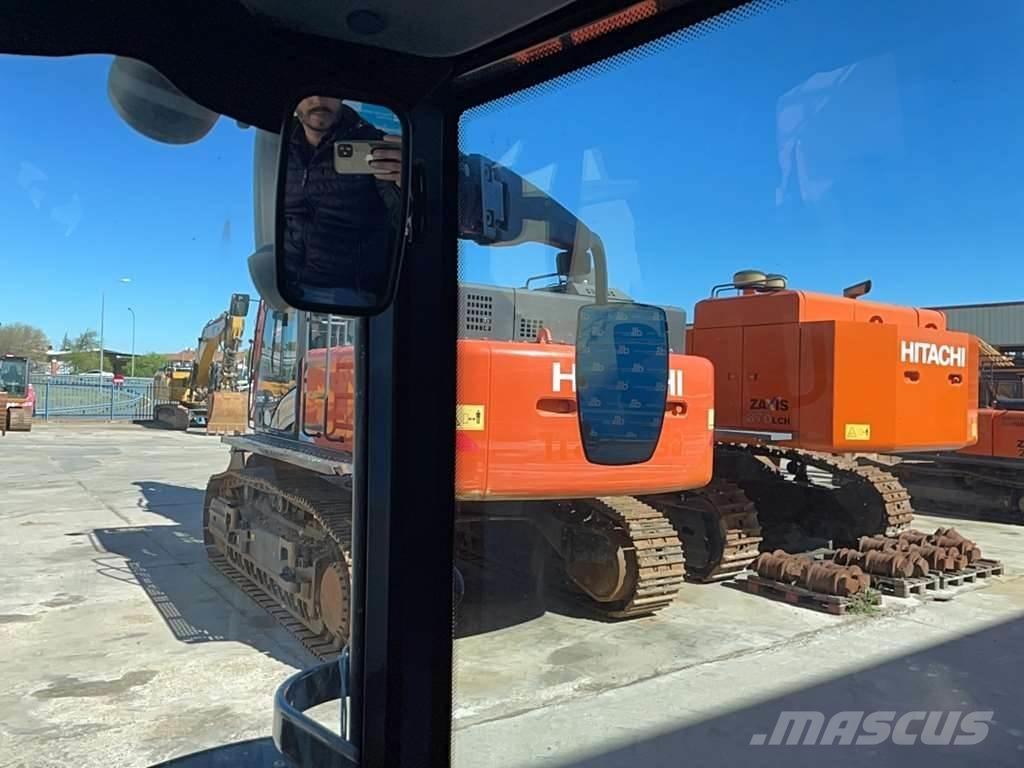 Valtra G115 الجرارات
