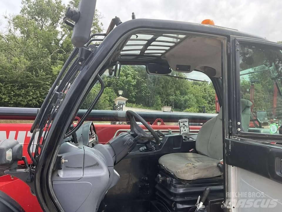 Manitou 1033 مناولات متداخلة