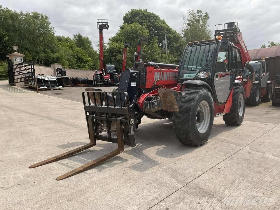 Manitou 1033 مناولات متداخلة