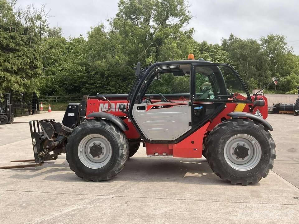Manitou 1033 مناولات متداخلة
