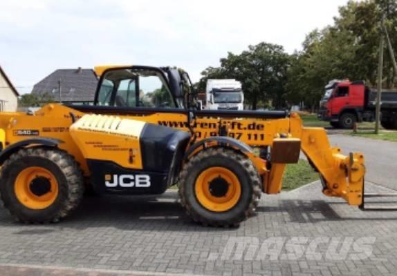JCB 540-140 مناولات متداخلة