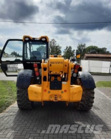 JCB 540-140 مناولات متداخلة