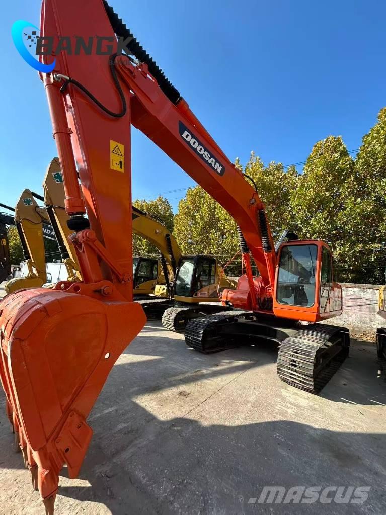 Doosan DX 225 حفارات زحافة