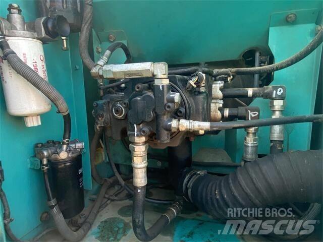 Kobelco SK 130 حفارات وسط 7 طن - 12 طن