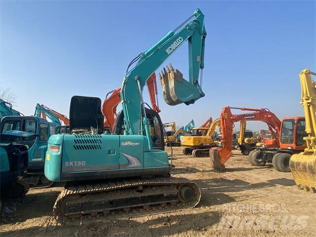 Kobelco SK 130 حفارات وسط 7 طن - 12 طن