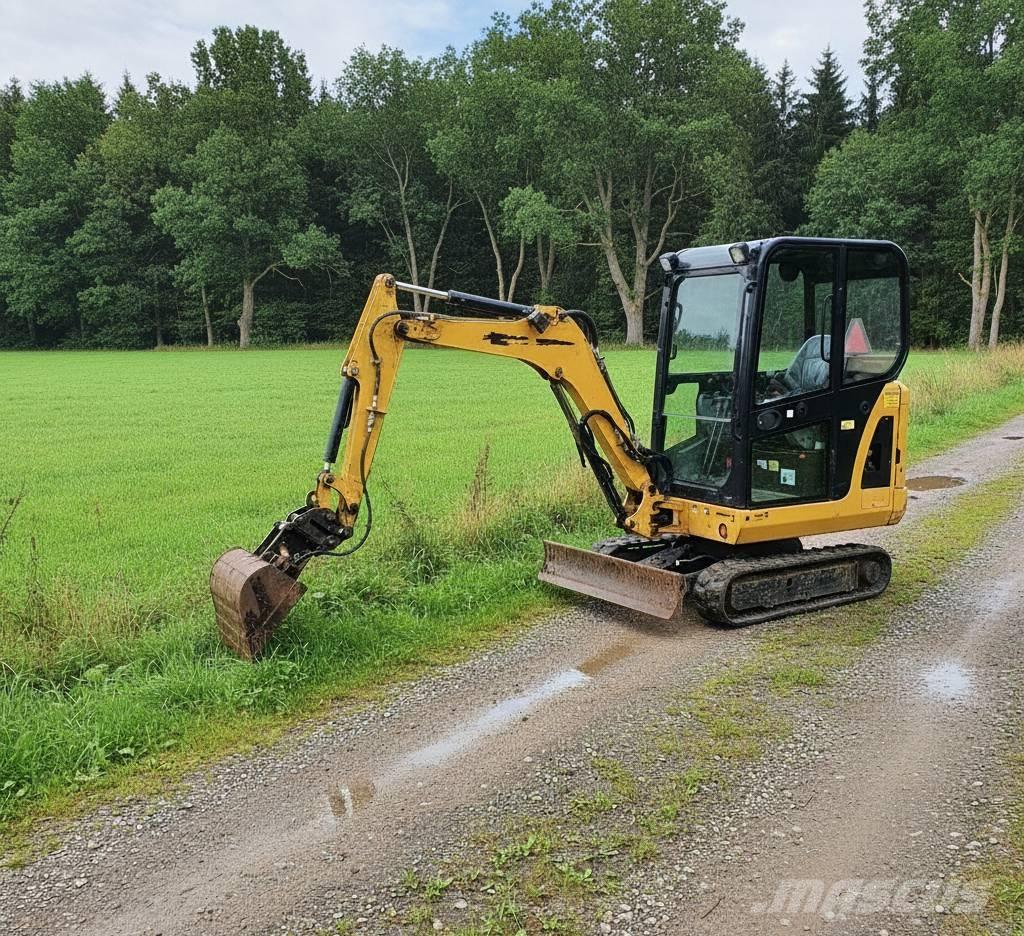 CAT 301.8 C حفارات صغيرة أقل من 7 طن (حفارات صغيرة)