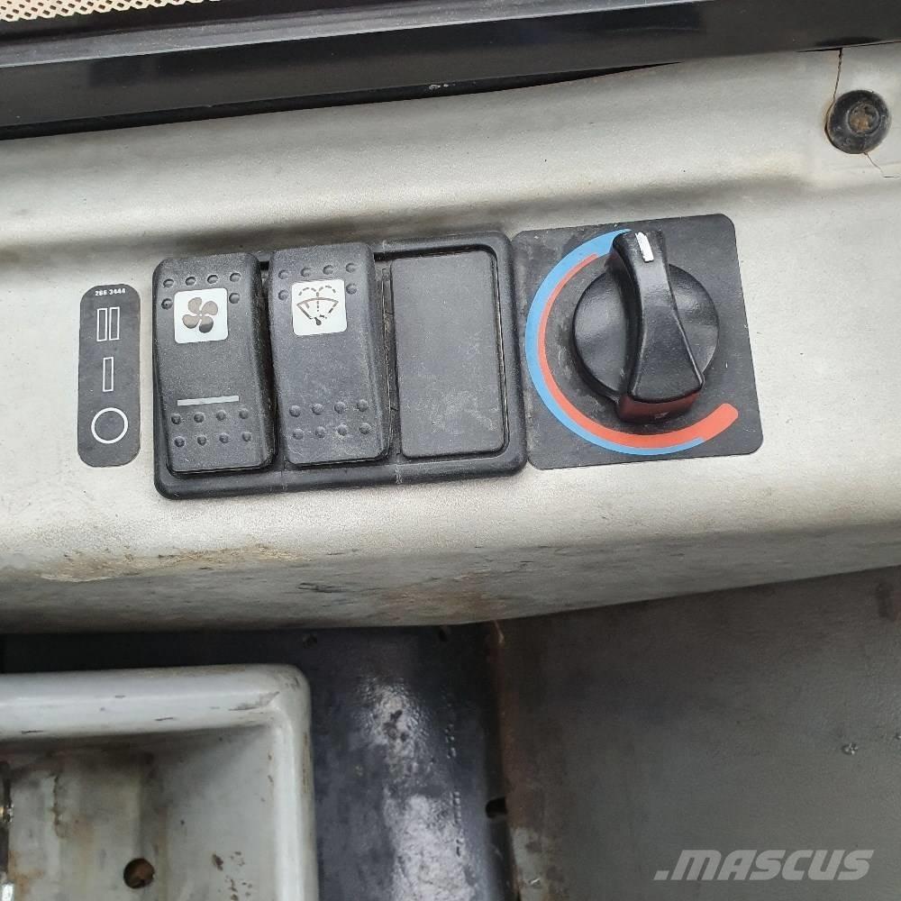 CAT 301.8 C حفارات صغيرة أقل من 7 طن (حفارات صغيرة)