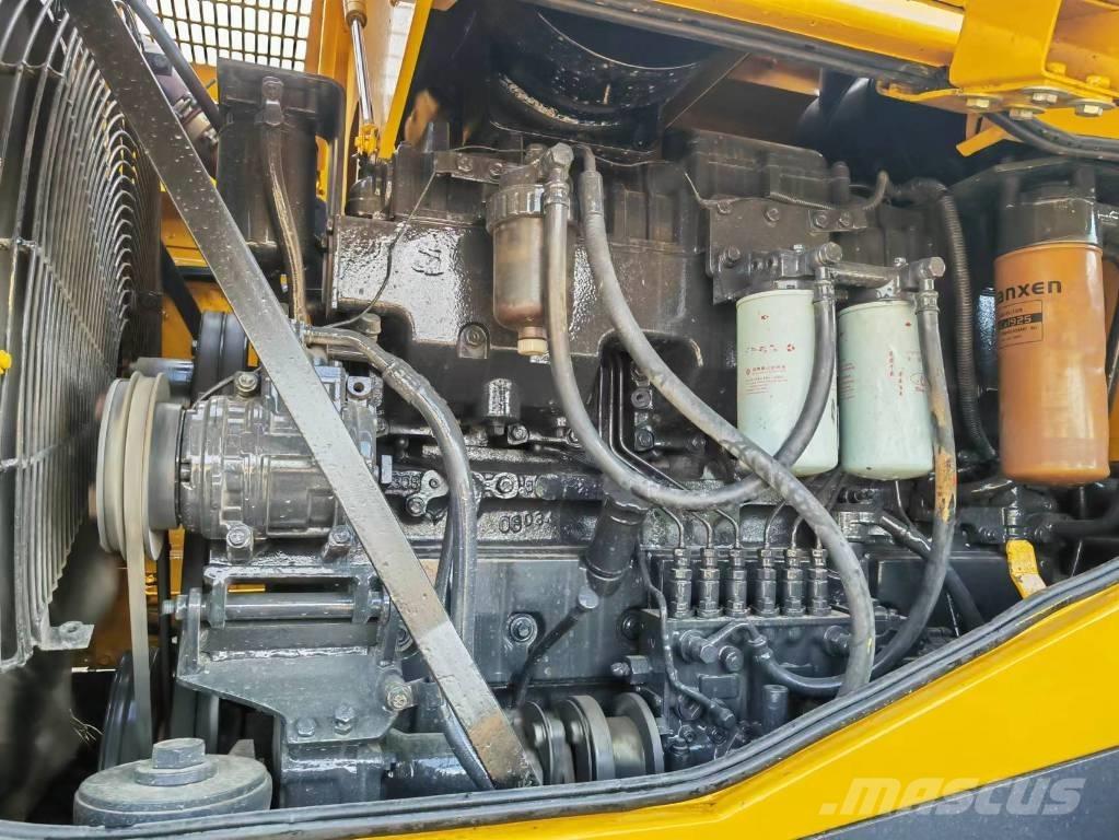 Komatsu WA 470-3 حفارات زحافة