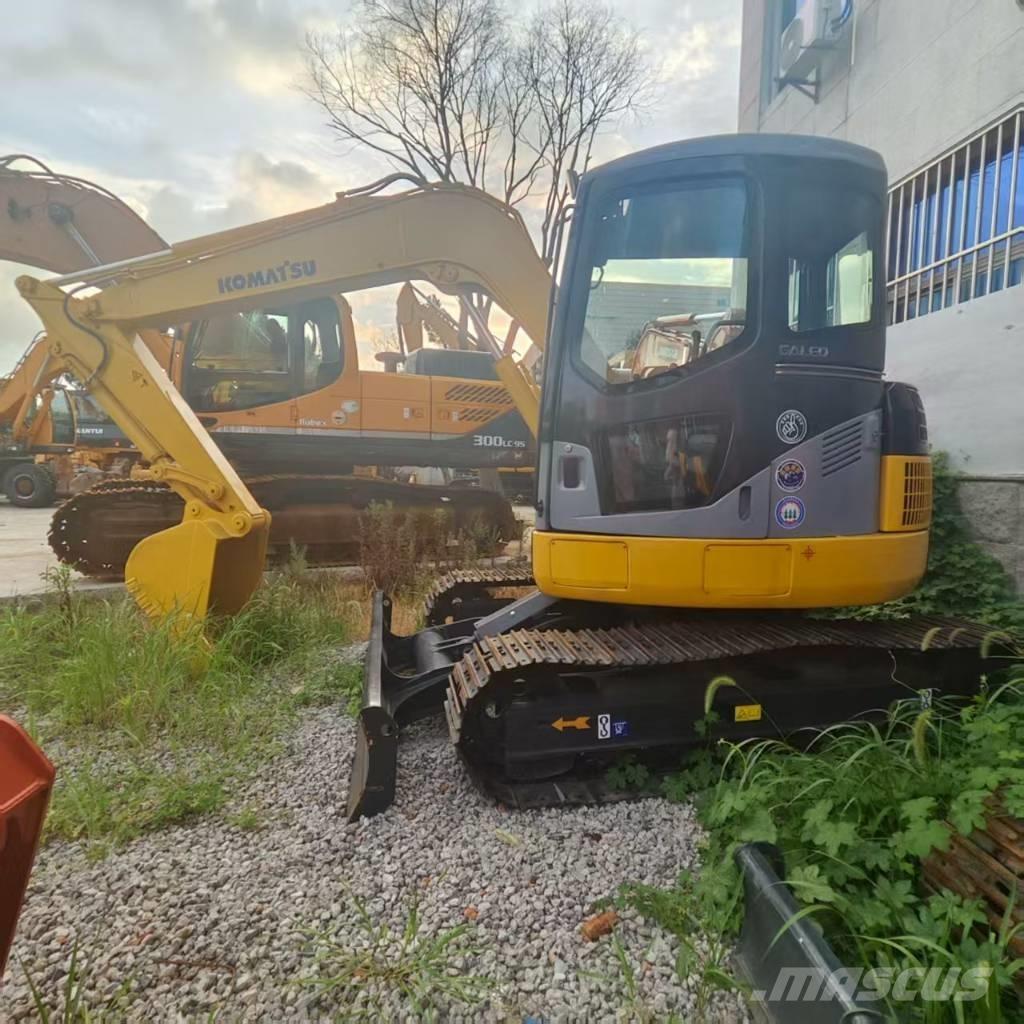 Komatsu PC 78 US حفارات زحافة