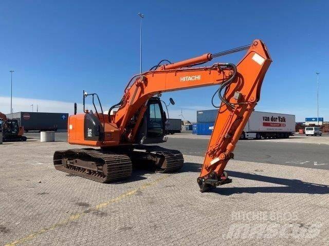 Hitachi ZX225USRLC حفارات زحافة