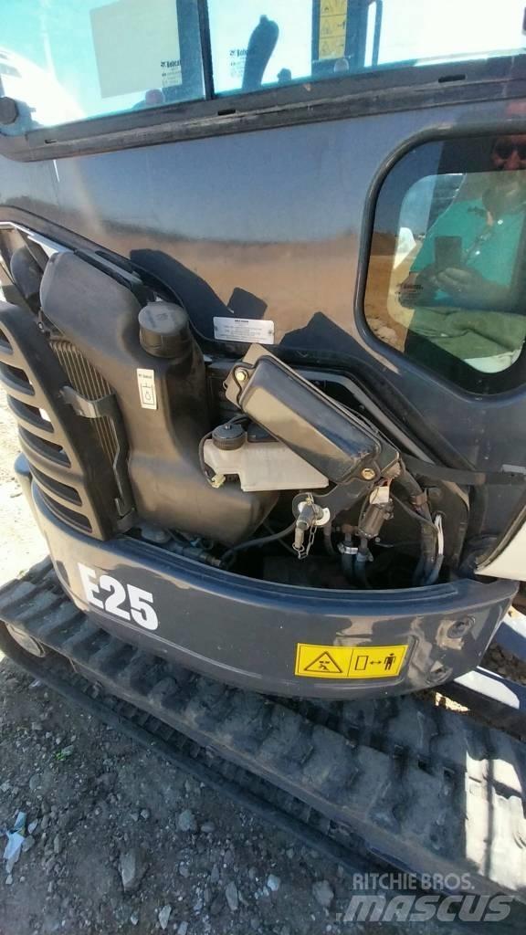Bobcat E 25 حفارات صغيرة أقل من 7 طن (حفارات صغيرة)