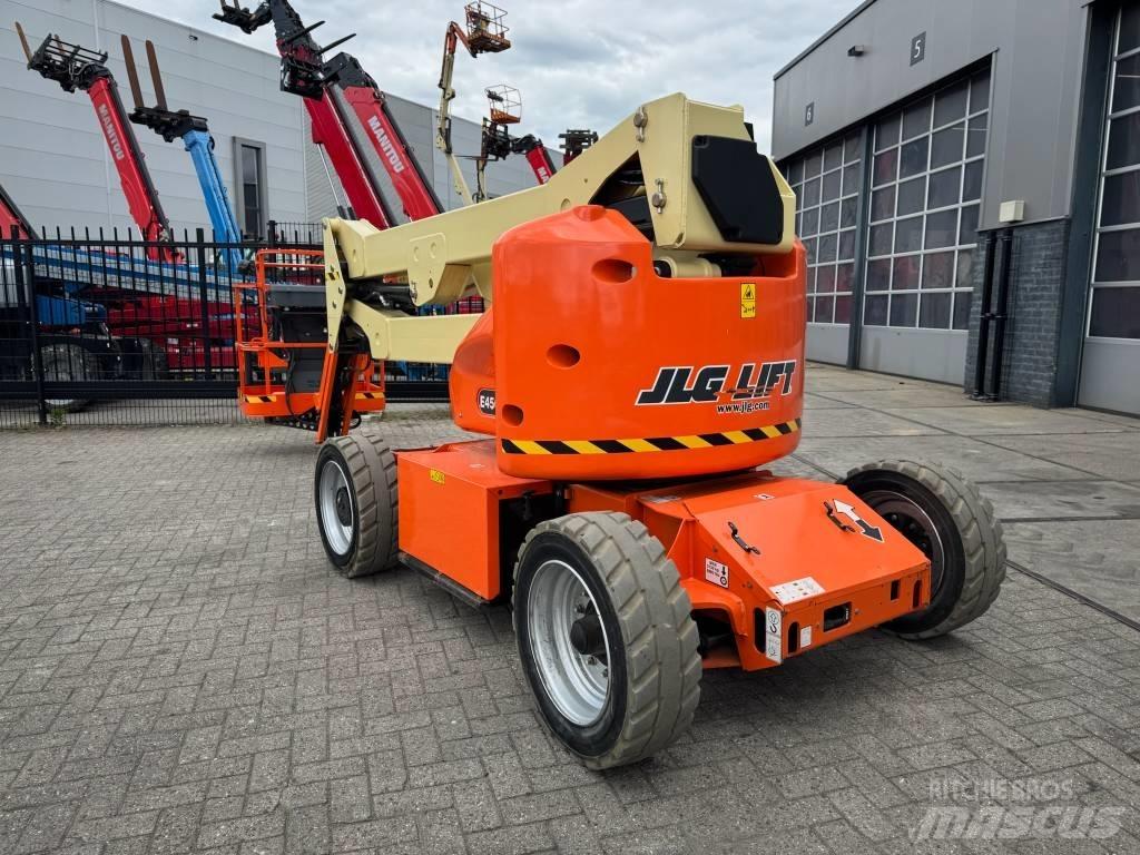JLG E 450 AJ رافعات سلة مفصلية