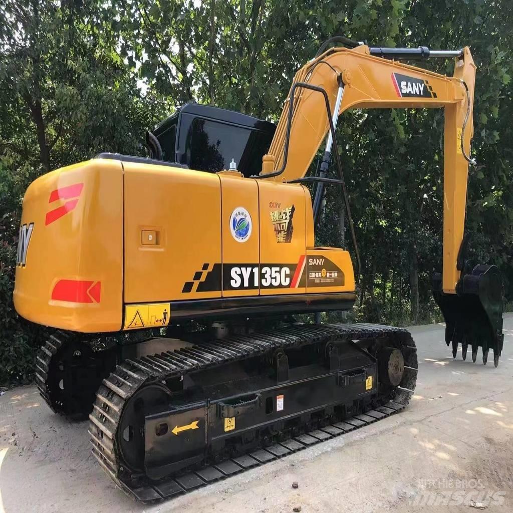 Sany SY 135 C حفارات زحافة