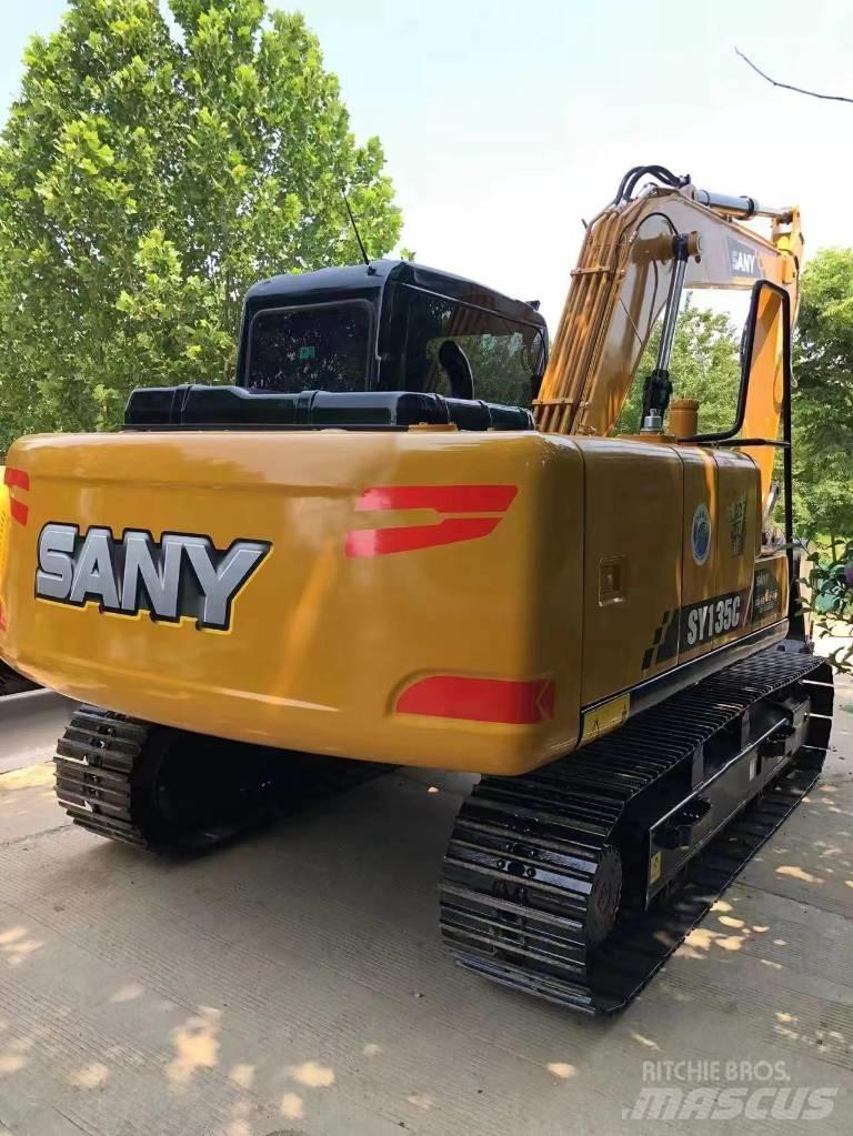Sany SY 135 C حفارات زحافة