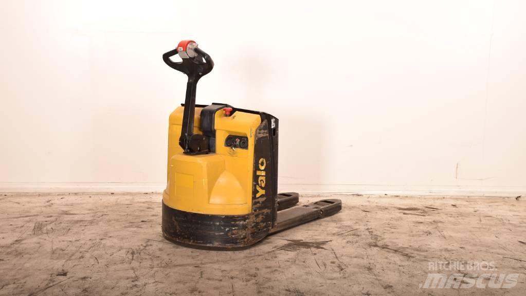 Yale MP 16 معدات الرفع منخفض المستوى