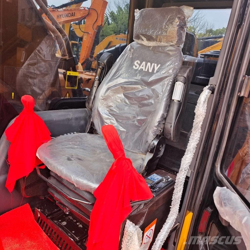 Sany SY 215 C حفارات زحافة