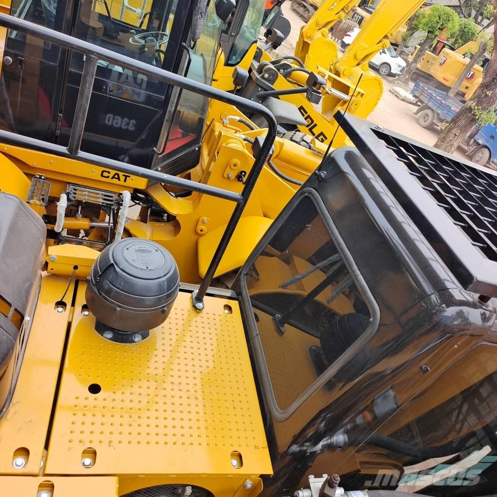 CAT 336 D حفارات زحافة