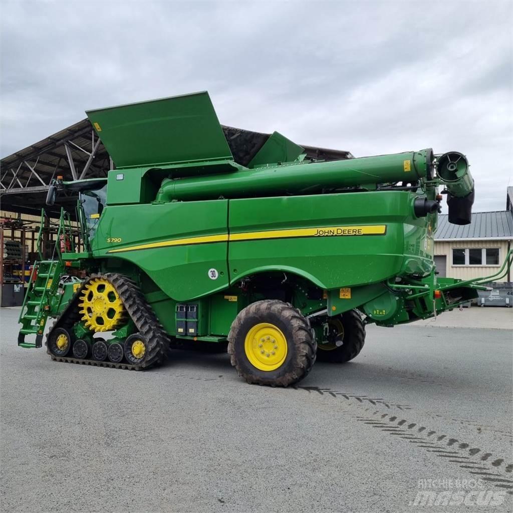 John Deere S 790 حصادات